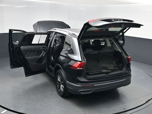 Used 2022 Volkswagen Tiguan SE image 15