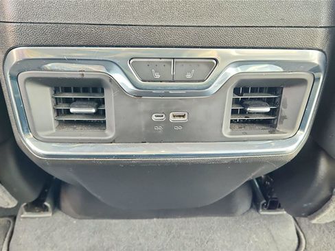 Used 2024 GMC Sierra 2500 SLT w/ SLT Premium Package image 23