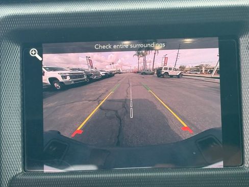 Certified 2023 Jeep Gladiator Willys image 31