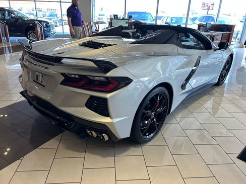 Used 2021 Chevrolet Corvette Stingray Preferred Conv w/ Z51 Performance Package image 7