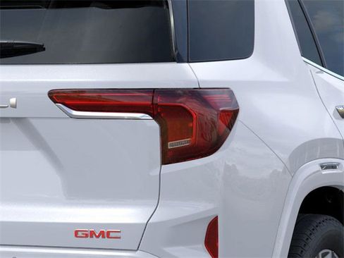 New 2026 GMC Terrain Denali w/ LPO, Floor Liner Package image 11