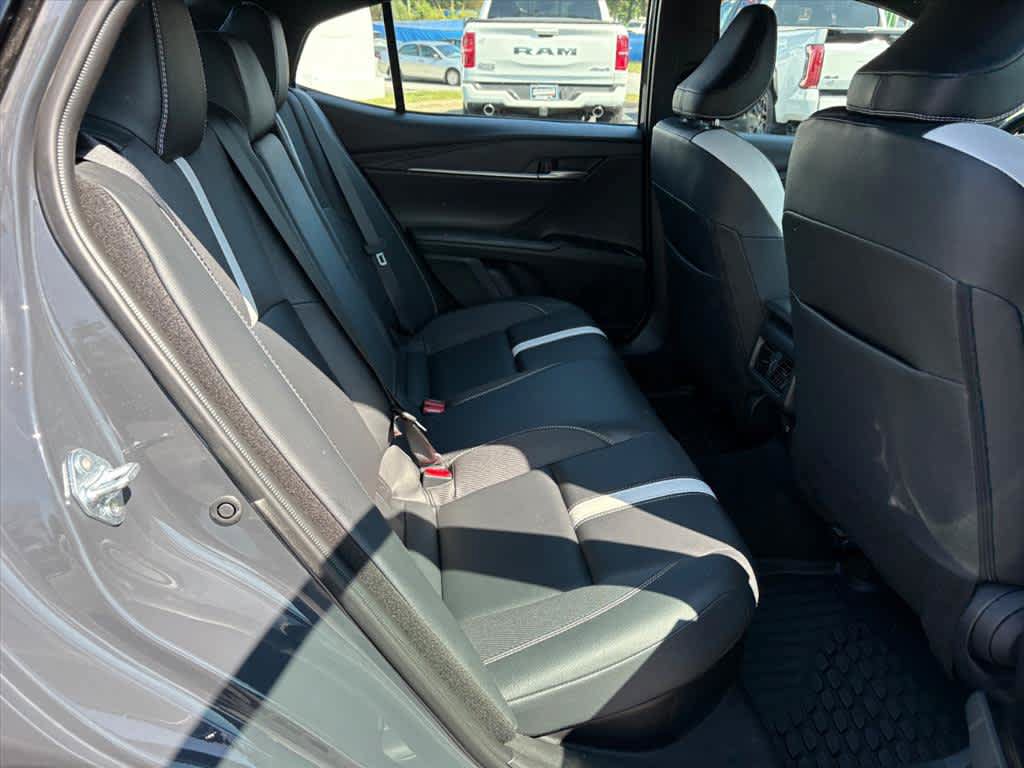 Used 2026 Toyota Camry SE w/ Convenience Package FWD image 7