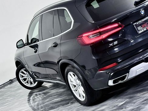 Used 2019 BMW X5 xDrive50i w/ Executive Package AWD/4WD image 13