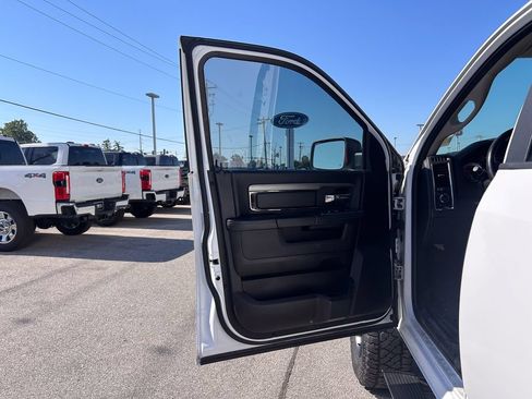 Used 2018 RAM 1500 Sport w/ Convenience Group AWD/4WD image 11