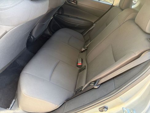 Used 2025 Toyota Corolla Cross LE image 33