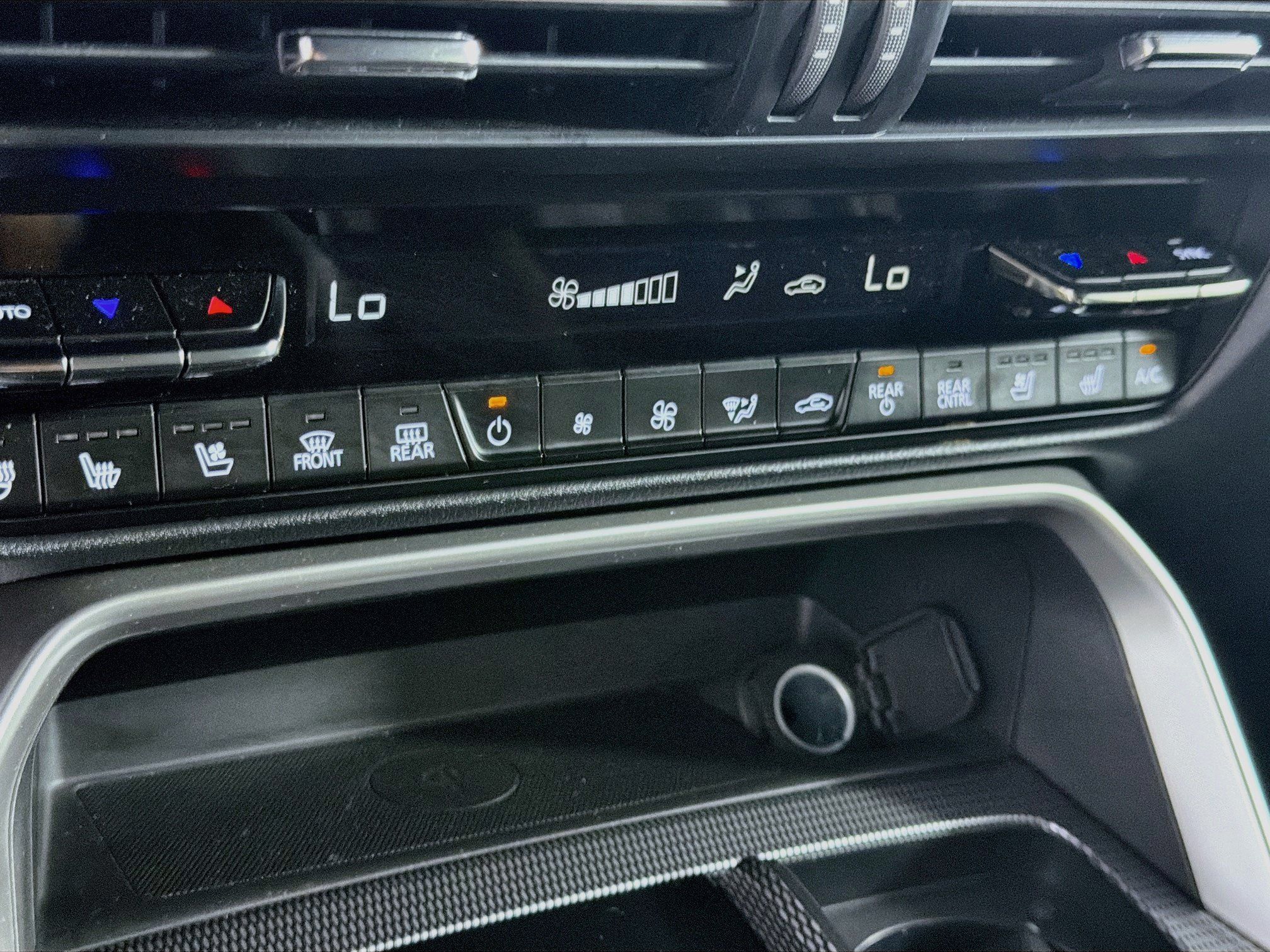 Used 2024 MAZDA CX-90 Plug-In Hybrid w/ Premium Plus AWD/4WD image 25