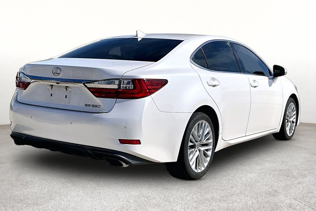 Used 2016 Lexus ES 350 w/ Luxury Package w/Wood Trim FWD image 13