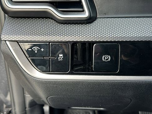 Used 2023 Kia Sportage LX image 22