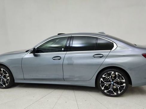 Used 2025 BMW 330i xDrive Sedan image 4