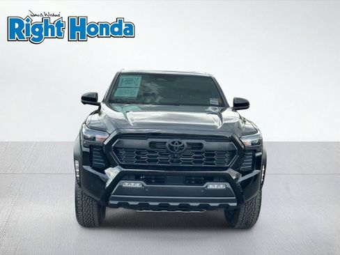 Used 2024 Toyota Tacoma TRD Off-Road w/ TRD Off Road Premium Package AWD/4WD image 9