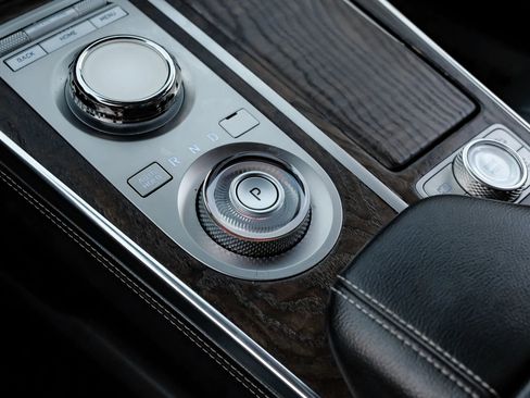 Used 2024 Genesis GV80 2.5T image 32