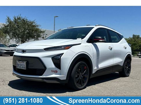 Used 2023 Chevrolet Bolt EUV LT w/ Convenience Package FWD image 1