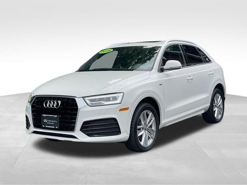 Used 2018 Audi Q3 2.0T Premium Plus w/ Premium Plus Package AWD/4WD image 2
