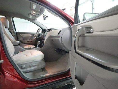 Used 2015 Chevrolet Traverse LTZ AWD/4WD image 10