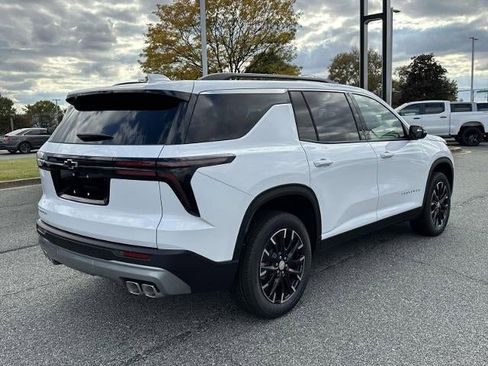 New 2026 Chevrolet Traverse LT w/ Sun and Wheel Package image 4