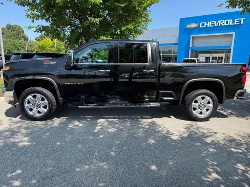 Used 2021 Chevrolet Silverado 2500 LTZ AWD/4WD image 2