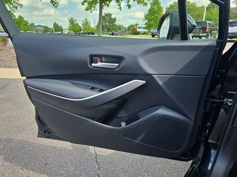 Certified 2025 Toyota Corolla SE FWD image 31