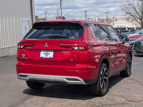 Used 2024 Mitsubishi Outlander SE AWD/4WD image 7