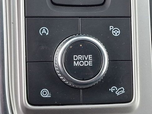 Used 2020 Ford Explorer Platinum w/ Premium Technology Package AWD/4WD image 25