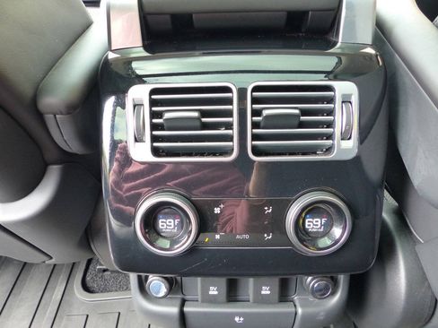 Used 2018 Land Rover Range Rover Supercharged AWD/4WD image 36