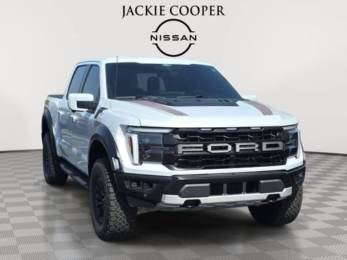 Used 2025 Ford F150 Raptor AWD/4WD image 3