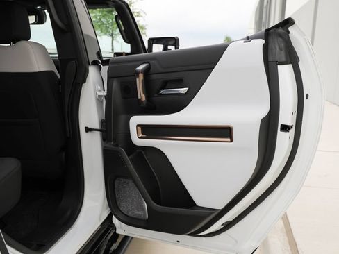 Used 2024 GMC Hummer EV 2X w/ Extreme Off-Road Package AWD/4WD image 24
