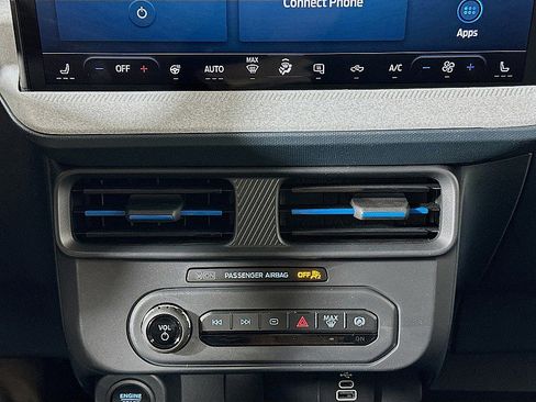 New 2025 Ford Maverick XLT w/ XLT Luxury Package image 14