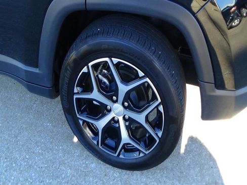 Certified 2024 Jeep Compass Limited w/ Sun and Sound Group image 9