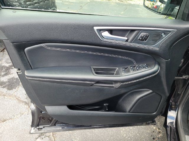 Used 2024 Ford Edge Titanium AWD/4WD image 16