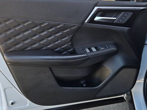 Used 2024 Mitsubishi Outlander SEL FWD image 10