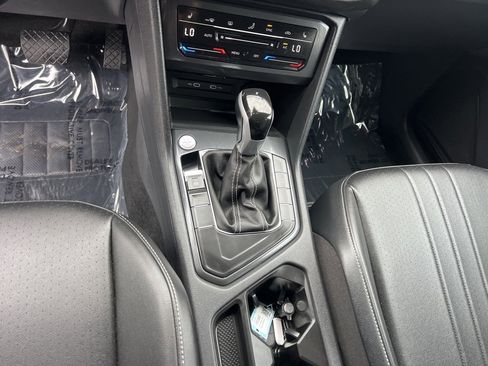 Used 2024 Volkswagen Tiguan Wolfsburg Edition image 20