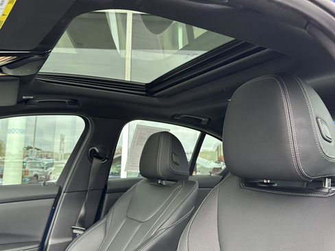 Used 2025 BMW M340i image 27