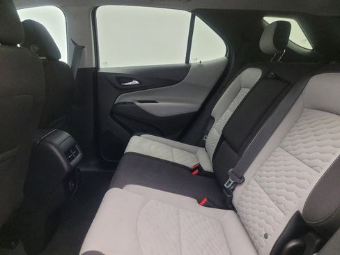 Used 2019 Chevrolet Equinox LT image 18
