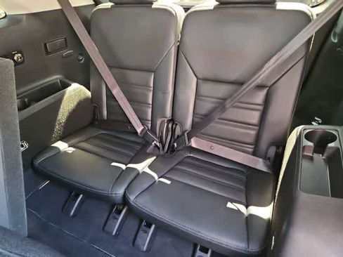 Used 2017 Kia Sorento SX image 39