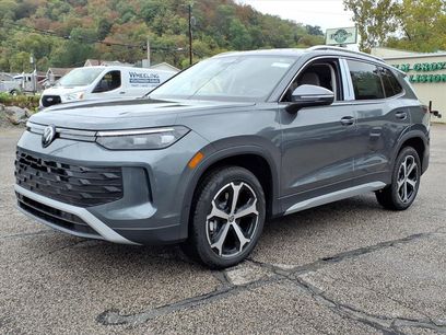 New 2025 Volkswagen Tiguan SE