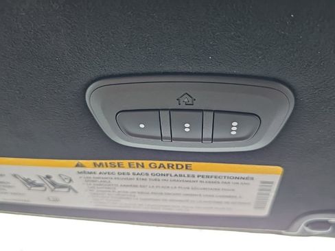 New 2026 Chrysler Pacifica Pinnacle image 40