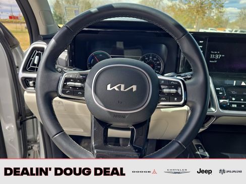 Used 2023 Kia Sorento EX AWD/4WD image 14