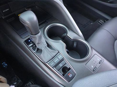 Used 2023 Toyota Camry XSE FWD image 12