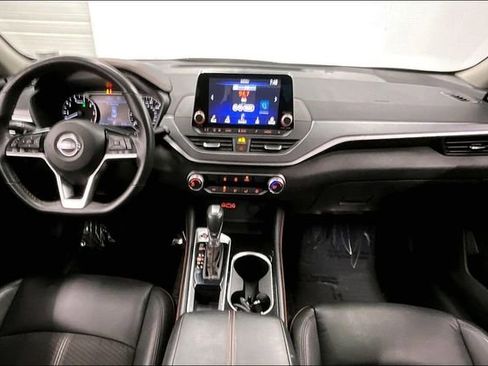 Used 2023 Nissan Altima 2.5 SR image 18