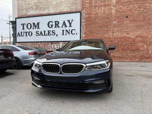 Used 2017 BMW 540i xDrive image 1