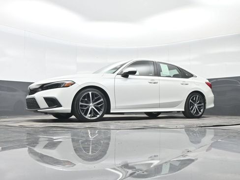 Used 2022 Honda Civic Touring image 26