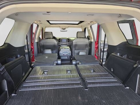 Used 2019 Ford Expedition Platinum AWD/4WD image 38