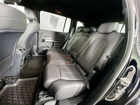 Used 2021 Mercedes-Benz GLB 250 4MATIC image 22