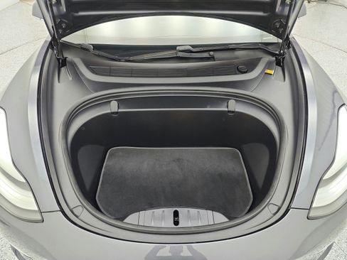 Used 2018 Tesla Model 3 Long Range RWD image 15