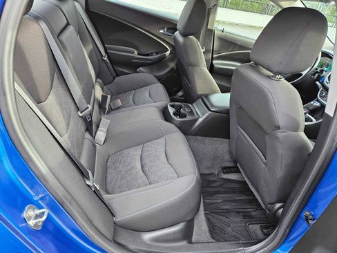 Used 2018 Chevrolet Volt LT w/ Comfort Package image 13