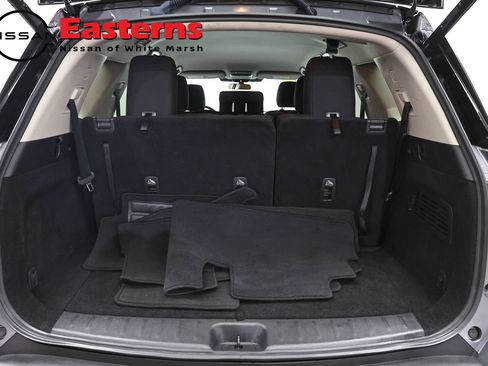 Used 2025 Nissan Pathfinder SV FWD image 9