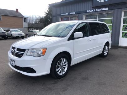 Used 2014 Dodge Grand Caravan SXT w/ UConnect Hands-Free Group