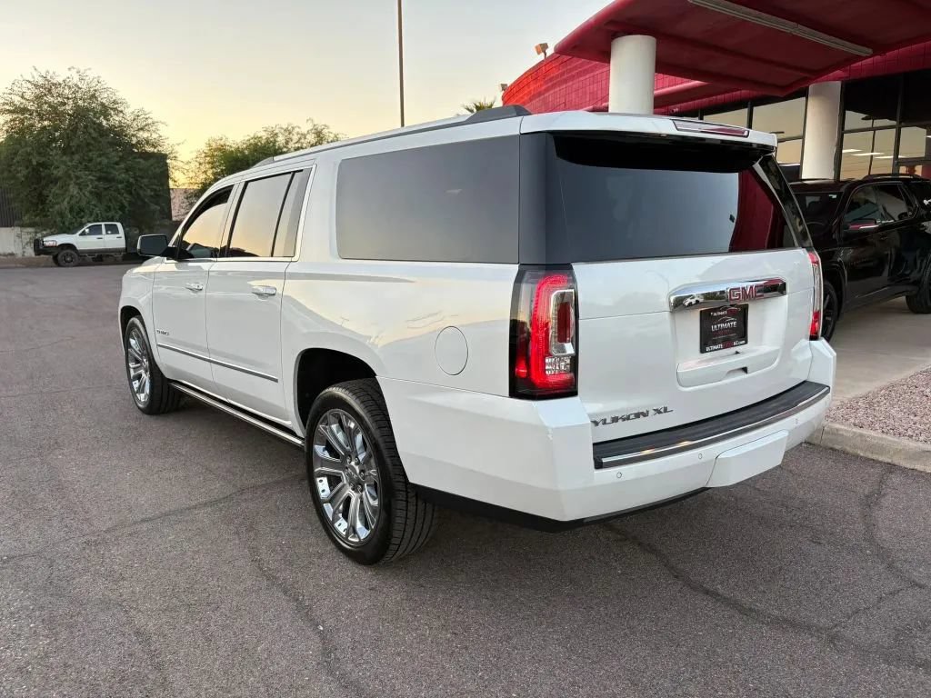 Used 2017 GMC Yukon XL Denali AWD/4WD image 3