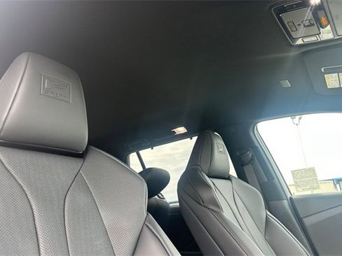 Used 2026 Lexus TX 500h AWD w/ Technology Package image 21