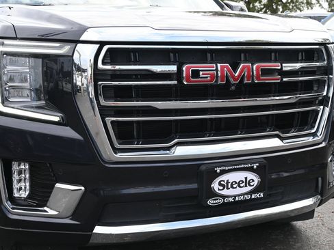 Used 2023 GMC Yukon XL SLT w/ SLT Luxury Package AWD/4WD image 28